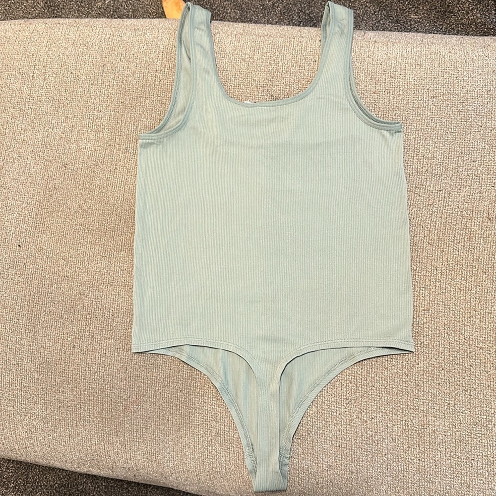 Light Green Bodysuit - Picture 4 of 5